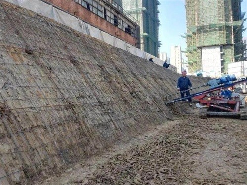 柯城建筑边坡支护